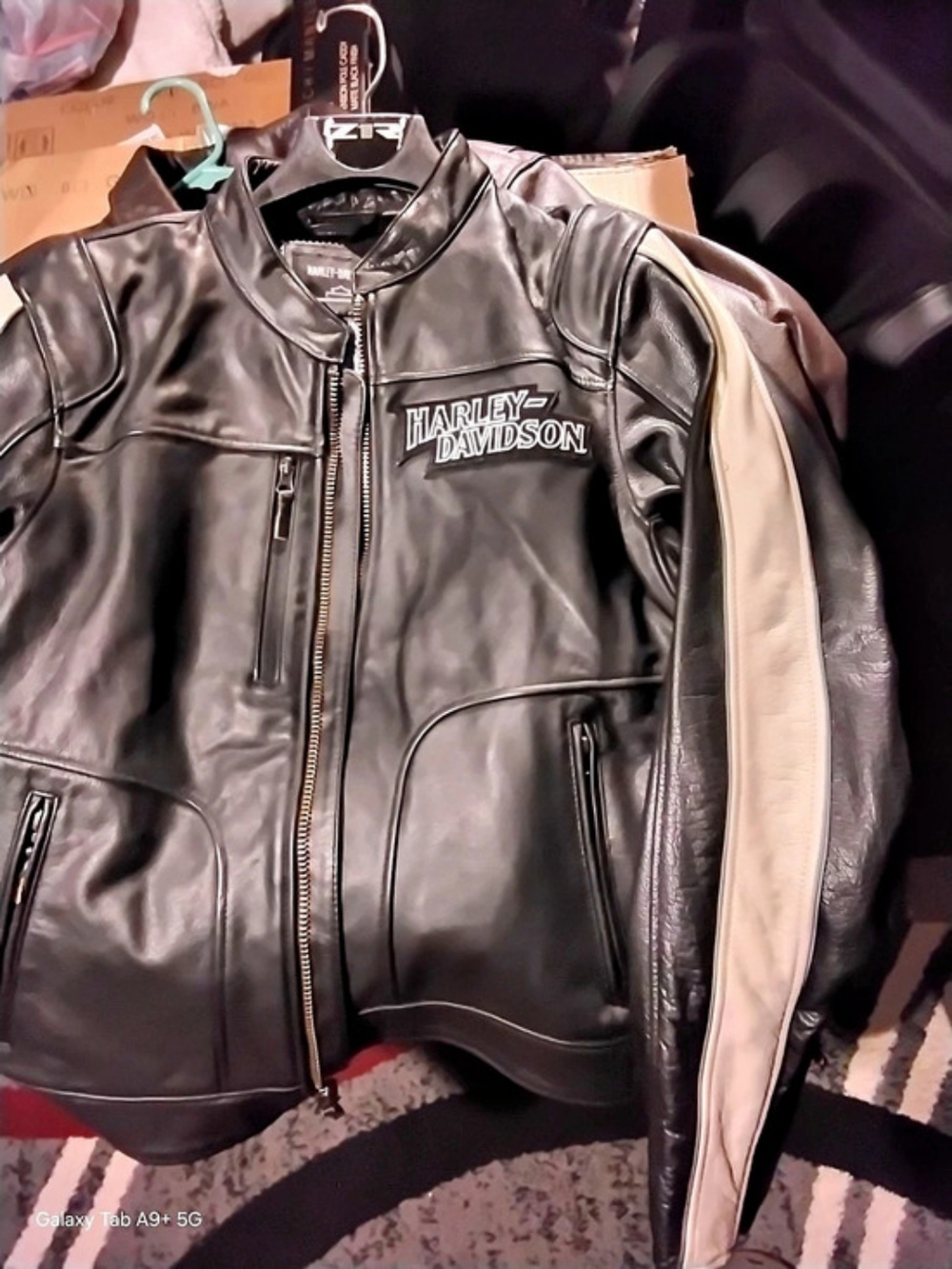 Harley-Davidson Enduro Screamin' Eagle Leather Riding Jacket I have Large & Med.